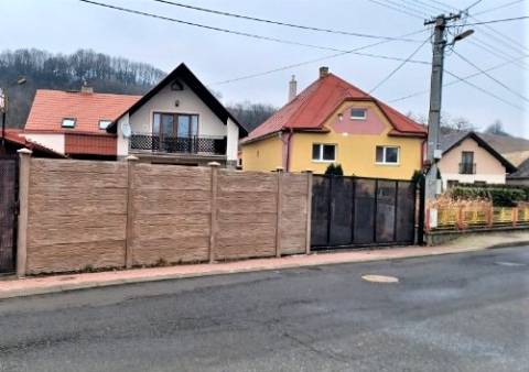  Rodinný dom s veľkorysým pozemkom