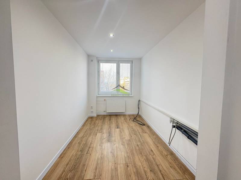 REZERVOVANÉ -Moderný 4izbový byt -kompl.rekonšt. -na ZÁPADE