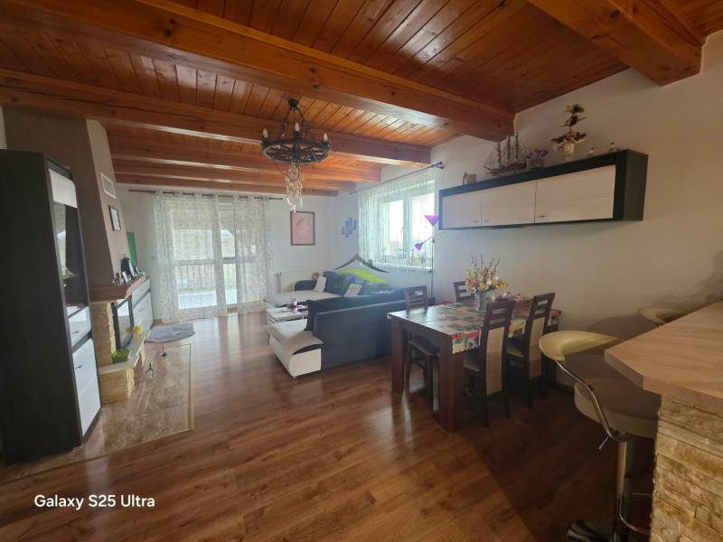 dc862329-b301-4b83-aa7c-38c49e9104f2 (2).jpg