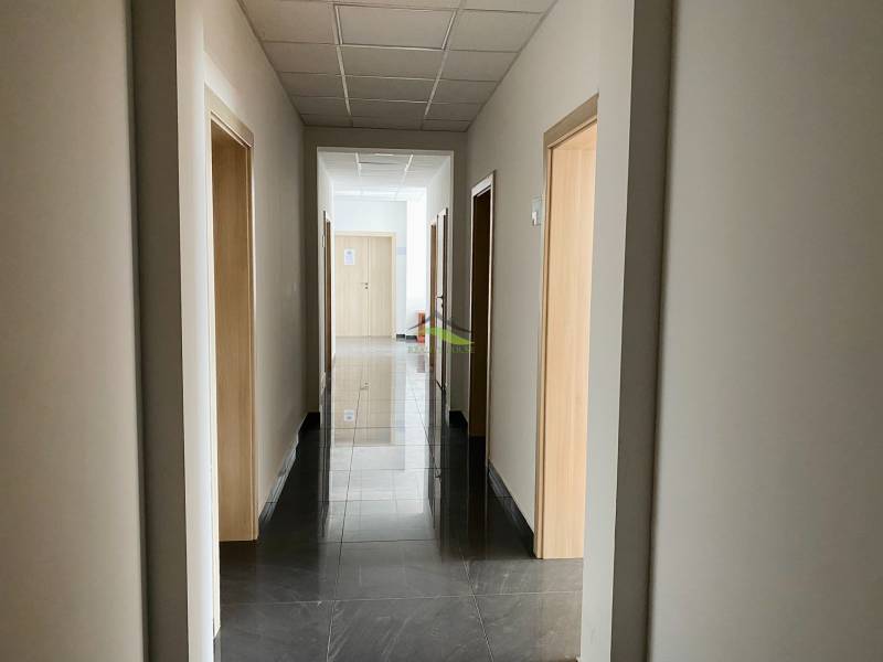 Kancelária - administratívne priestory - Priemyselná ulica - 18m2