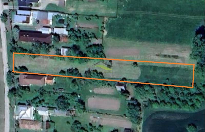 Stavebný pozemok blízko Michaloviec - 11 km od mesta