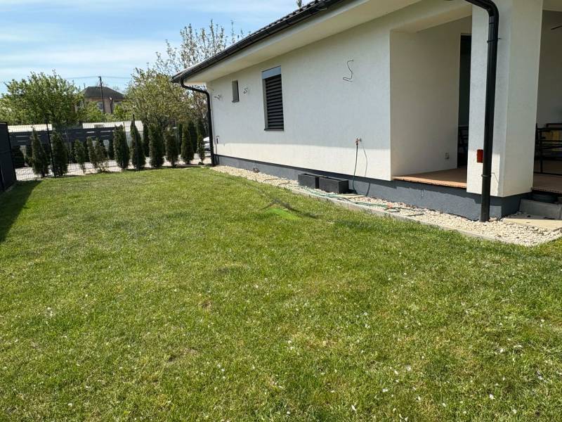 Exkluzívne u nás Lukratívna a veľmi vkusná Moderná Novostavba 