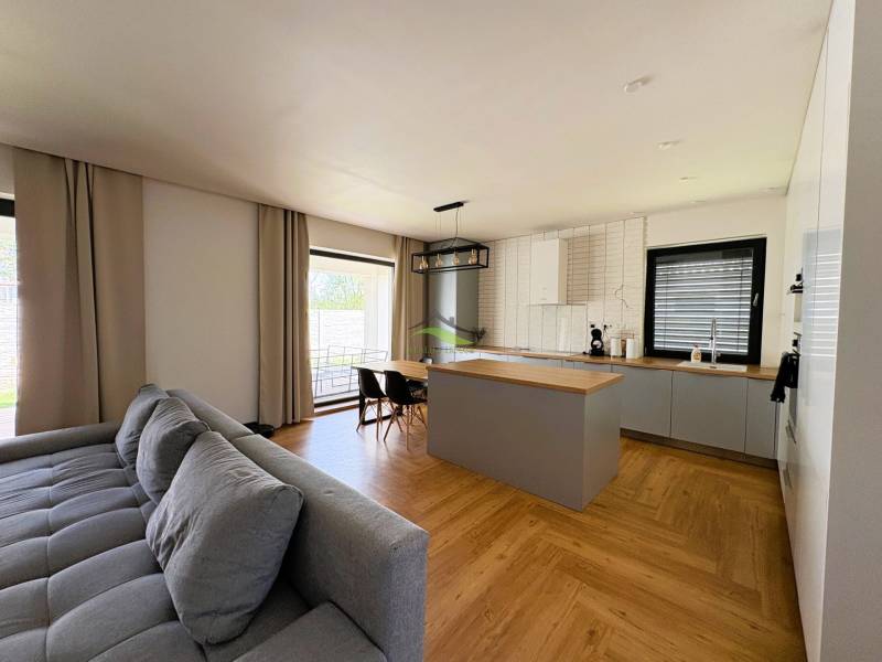 Exkluzívne u nás Lukratívna a veľmi vkusná Moderná Novostavba 