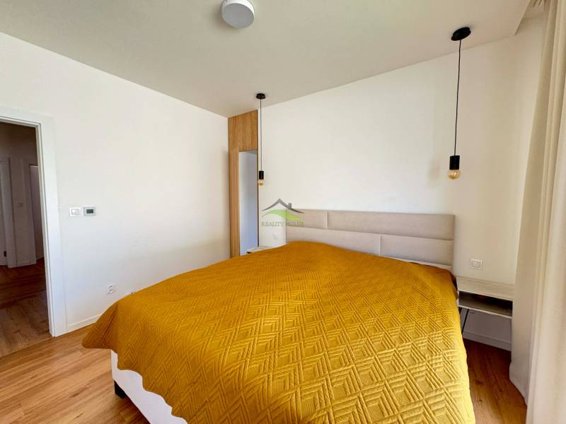 Exkluzívne u nás Lukratívna a veľmi vkusná Moderná Novostavba 