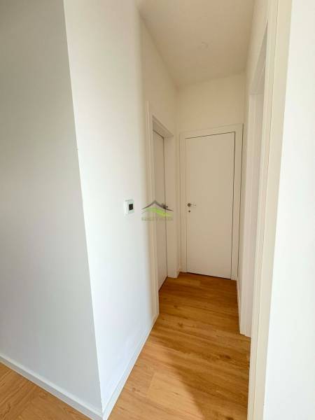 Exkluzívne u nás Lukratívna a veľmi vkusná Moderná Novostavba 