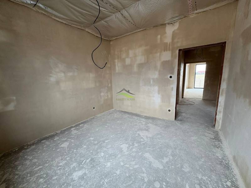 Murovaná Novostavba - Rodinný dom s pekným pozemkom 800m2