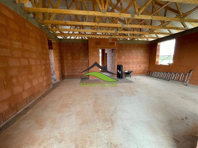 Murovaná Novostavba - DOM s pekným pozemkom 800m2